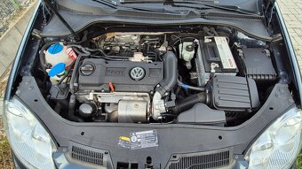 Volkswagen Golf  V - 12