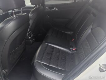 Kia Stinger 3.3biturbo AWD EU - 12