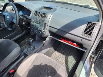 Volkswagen Polo 1.2 i 44 kW - 12