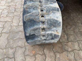 Komatsu PC26MR-3 - 12