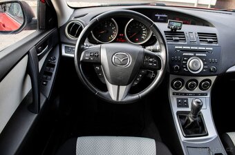 Mazda 3 1.6, 77kW (2010) - 12