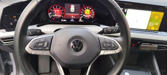 VW Golf 8 Variant 1,5 TSI, 110 kW, benzín - 12