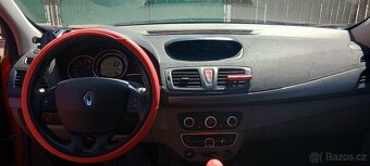 Renault Megane  3 kombi, r.v.2010, 1.6 benzín 74kw - 12