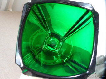 ZAJÍMAVÁ VÁZA - HUTNÍ SKLO - 12