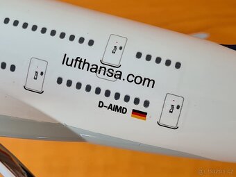 Airbus A380 LUFTHANSA velký model - 12