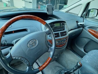 TOYOTA PREVIA - 12