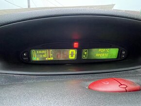 Citroën Xsara Picasso 1.6 hdi - 12