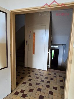 Prodej bytu 2+1/L, OV, 62 m2, ulice Březenecká, Chomutov - 12