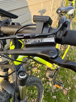 Prodám elektrokolo Specialized - 12