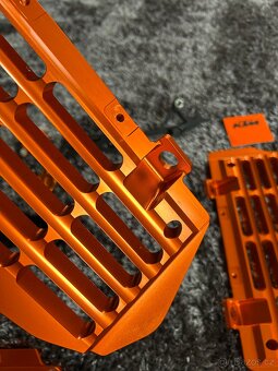 Ktm exc 450/500 cnc sada dielov, chranice - 12