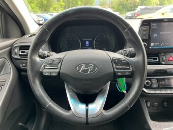 Hyundai i30 1.6 CRDI SMART ČR NOVÉ - 12