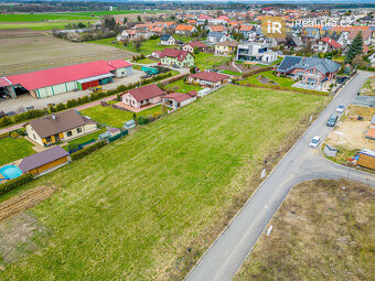 Prodej exkluzivního pozemku, 1.176 m2, Srch - Pardubice - 12