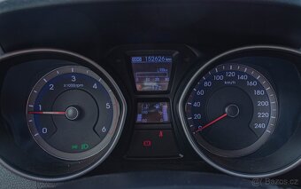 Hyundai i30 1.6 CRDi - 12