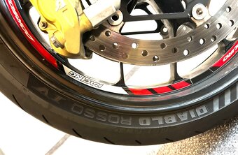 Aprilia Dorsoduro 1200 - 12