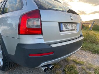 Škoda Octavia 2 SCOUT Combi 2.0TDI - 12