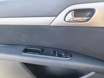 Peugeot 407 SW 1.6 hdi - 12