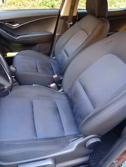 Hyundai ix20,Čr,1.4/16v/66kw,1.majitel,najeto 54.871km - 12