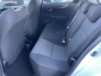 🚗 Toyota Yaris 1.0VVTi KAMERA TAŽNÉ PŮVOD ČR - 12