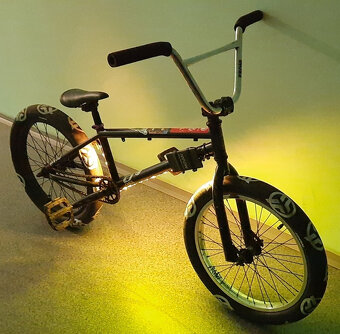 BMX kolo, rám Wethepeople 20.75, odolné, kola 20". - 12