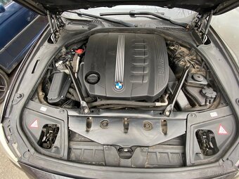 BMW f11 530d 180kw 2011 sport, masaž, max vybava - 12