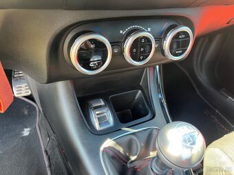 Alfa Romeo Giulietta - 12