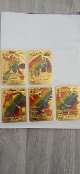 Pokemon karty v albu - 12