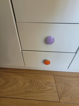 Nábytek dětský pokoj, stoly, skříně - 12