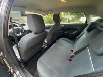 Ford Fiesta - 12