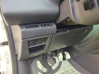 Prodám Peugeot 5008 1,6HDI 82 kw - 12