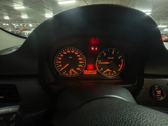 Bmw e91 318d 105 kW combi - 12