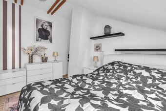 Prodej bytového domu 275 m2, pozemek 86 m2 - 12