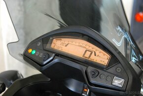 Honda VFR 800 X Crossrunner - hezký stav - 12
