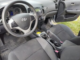 Hyundai i30 1.4 benzín 80kw,-KOUP.ČR,PO STK A ROZVODECH - 12