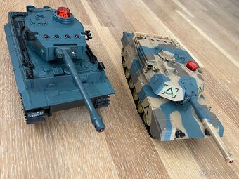 2 RC Tanky pro hru na souboj mezi sebou - 12