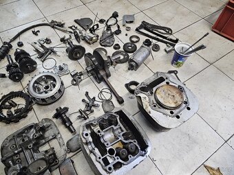 Díly motoru Suzuki LS 650 Savage ls650 - 12