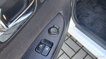 Hyundai i20, 1.2i / 62KW 1.MAJITEL ČR - 12