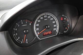 Suzuki Swift 1.3 benzin / TOP VÝBAVA / - 12