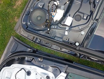 MERCEDES ML W164 DVEŘE L.P. A L.Z., LEVÉ PŘEDNÍ A LEVÉ ZADNÍ - 12
