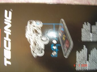 Prodám nové, nerozbalené LEGO® Technic™ 42160 Audi RS Q e-tr - 12