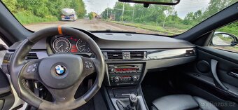 Prodám BMW e92 335i - 12