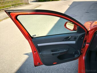 ŠKODA OCTAVIA COMBI 1.6 TDI 77kw, r.v. 2011, VÝBORNÝ STAV - 12