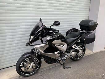 Honda VFR 800X Crossrunner SUPER STAV - 12