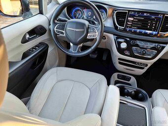 Chrysler Pacifica 3,6 Touring L, nový model, DPH - 12