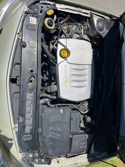 Renault Laguna II 2.0 dCi r.2008 - 12