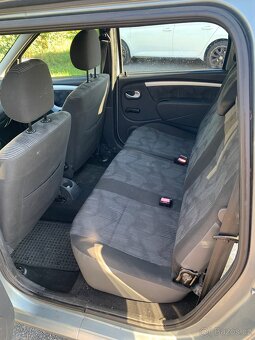 Dacia Logan vestavba na míru MCV 1.6 16V 2010 - 12