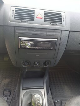 Škoda Fabia 1.2 47kw - 12