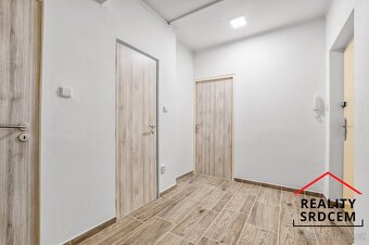 Pronájem bytu v os. vlast. 2+1/55 m2 na ul. Nedbalova, Karvi - 12