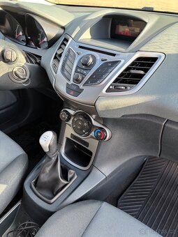 Ford Fiesta - 12
