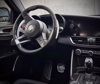 Alfa Romeo Giulia Quadrifoglio (952) - 12