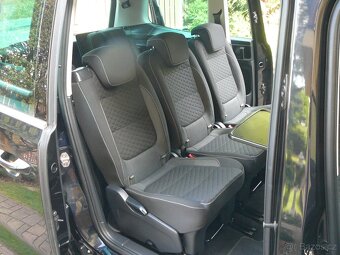 VW SHARAN 2.0 TDI 135KW 7MÍST DSG+F1 NAV ACC FRONT EL.BOČNÍ - 12